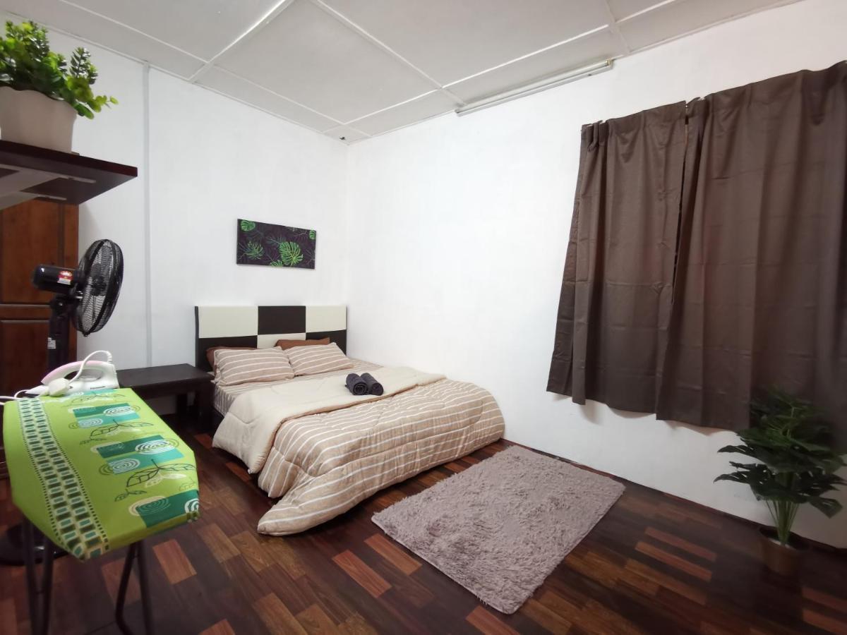 Sri Makmur Pontian Homestay Pontian Besar Exterior foto